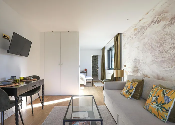 D'hotes Bibicheri Bed and Breakfast 5*